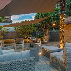 Casa Mirko - Parcheggio Privato- Bed & Breakfast